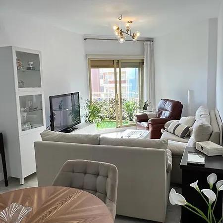 Fuengirola, Dona Sofia Amazing Sea View * فوينخيرولا