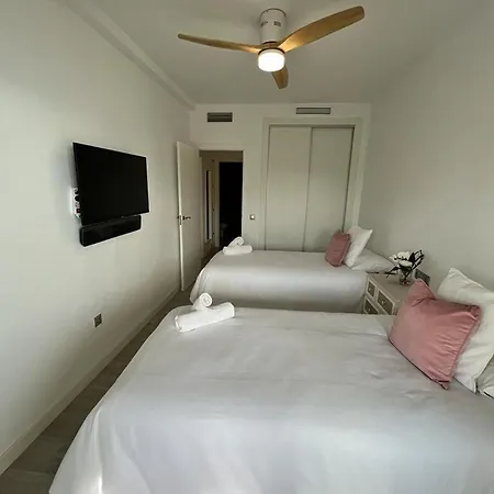 Fuengirola, Dona Sofia Amazing Sea View * فوينخيرولا